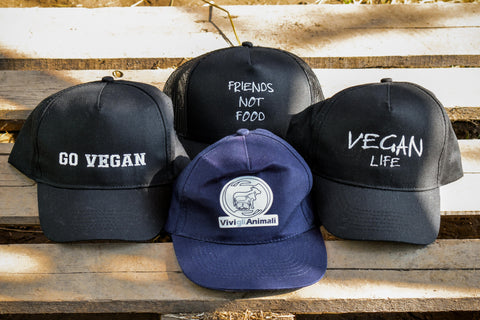 Berretto con Visiera e Scritta