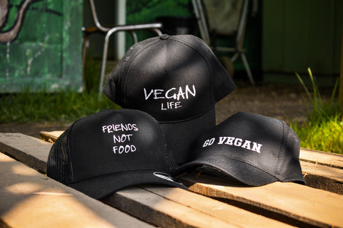 Berretto con Visiera e Scritta